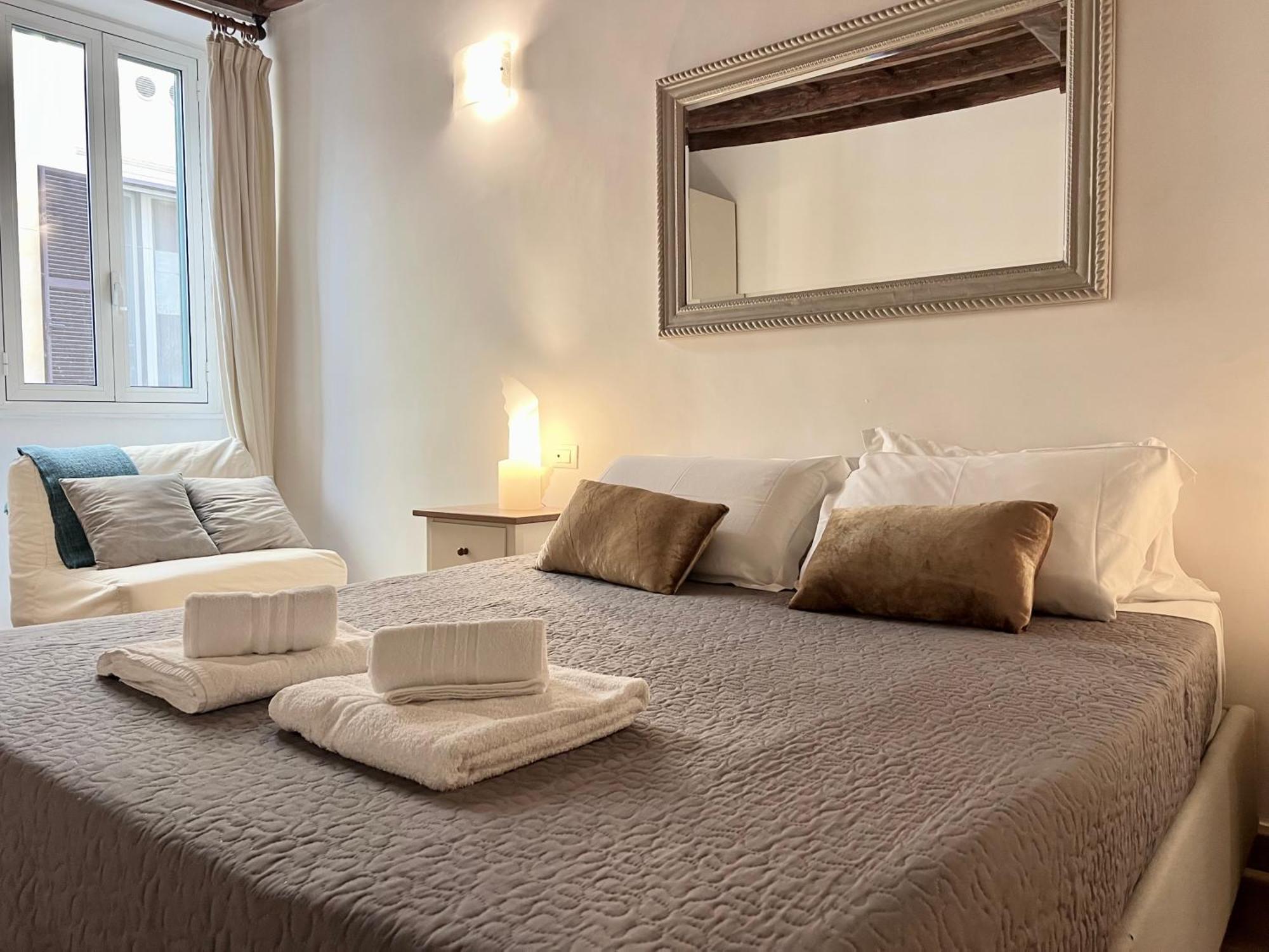 Campo Dei Fiori Apartment *