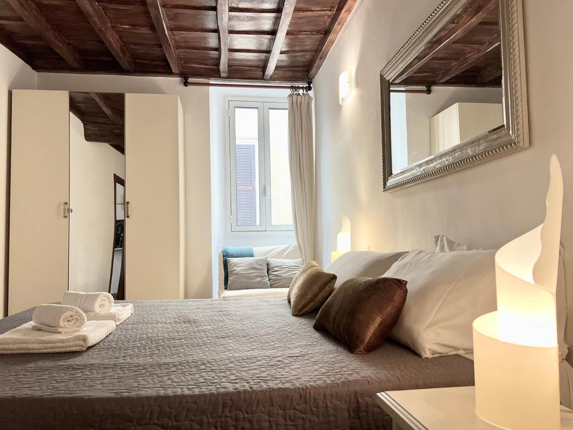 Campo Dei Fiori Apartment